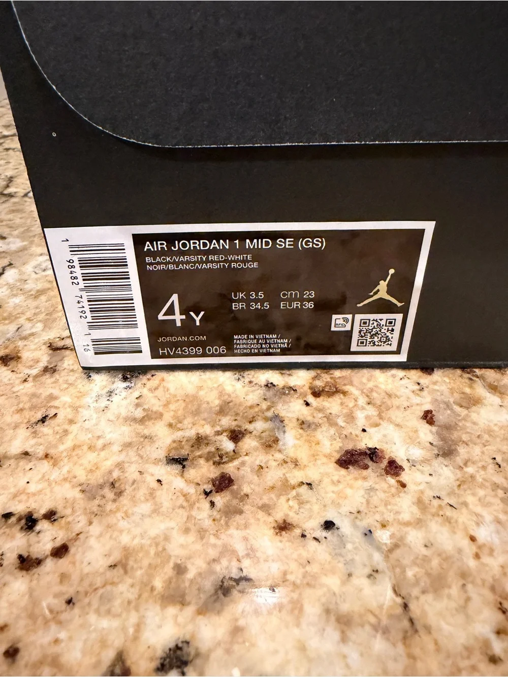 Air Jordan 1 Mid SE